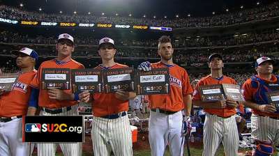 Harper among those to Stand Up To Cancer