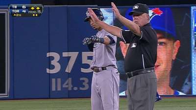 Fractured finger lands Jennings on 15-day DL