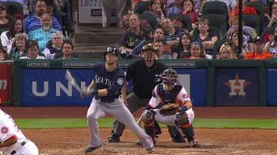 Mariners battle to beat Astros with just one hit