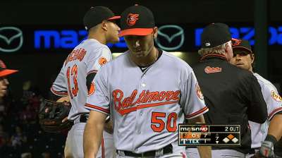 Early barrage carries Orioles past Rangers