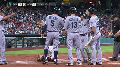 Astros sin respuestas ante Félix y bates Marineros