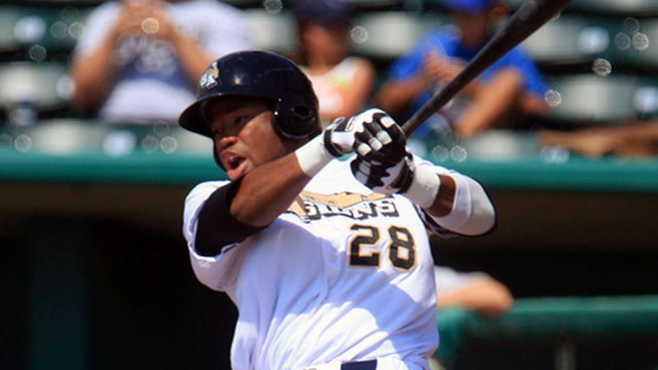 Asencio breaks out with five hits for Double-A club