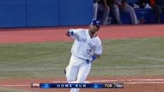 Encarnacion, Reyes power Blue Jays' outburst