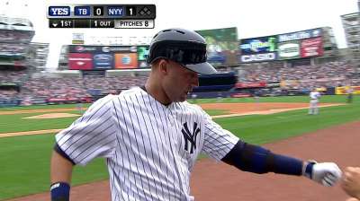 Derek Jeter vuelve con los Yankees y pega jonrón