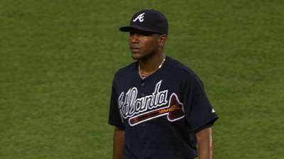 By the dozen: Braves run winning streak to 12