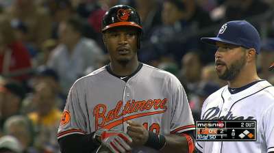 Jones lifts O's, Norris in San Diego homecoming
