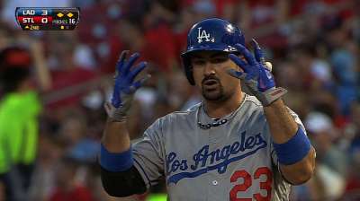 Dodgers plate six runs in second, blow out Cardinals
