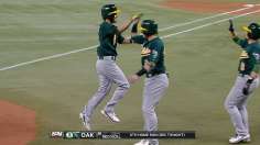 Reddick's three home runs help A's cruise in Canada