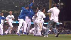 Four-run ninth lifts Dodgers to walk-off win