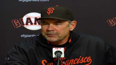 Giants rally late, but fall in extras to Orioles