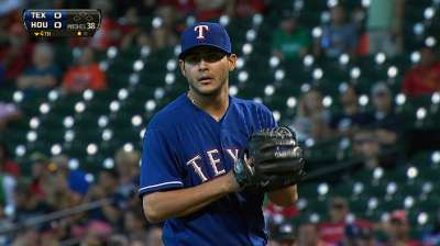 Perez throws first CG as Rangers cruise vs. Astros