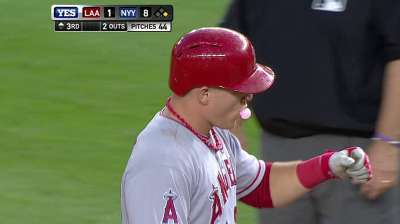 Weaver's struggles set tone as Angels fall to Yanks
