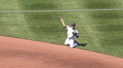 Sveum endorses Barney for second Gold Glove Award