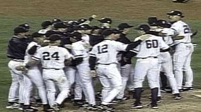 Mo clinches Yankees' fourth straight AL pennant