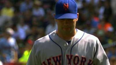 Mets' bats wake up in makeup to back Gee
