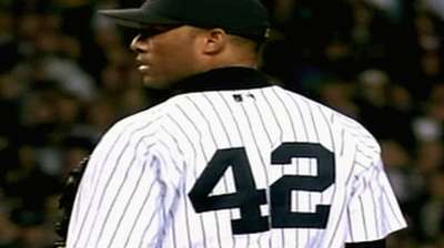 Mo overcomes tragedy to finish 2004 ALCS opener