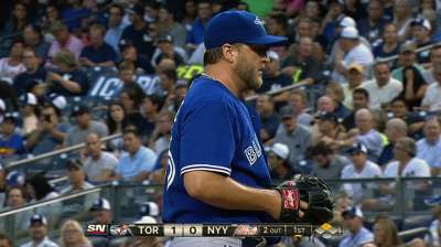 Buehrle strong, but Oliver gives up walk-off single