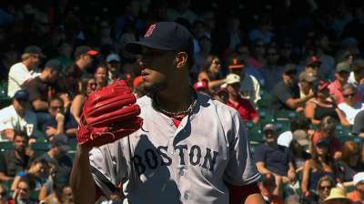 Red Sox unleash offense to romp past Giants