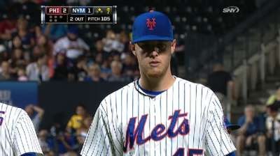 Wheeler hangs tough vs. Lee, but Mets fall