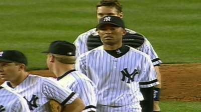 One day, two NY ballparks, two saves for Mo