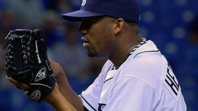 Phillies ink righty Hernandez to one-year deal