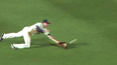 E. Johnson finding ways to contribute to Braves