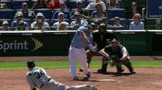 Smith stifles Mariners as Royals top Felix