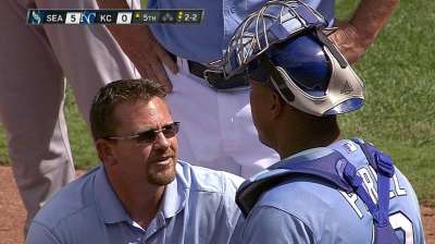 Salvy gets early rest in lopsided loss to Tigers