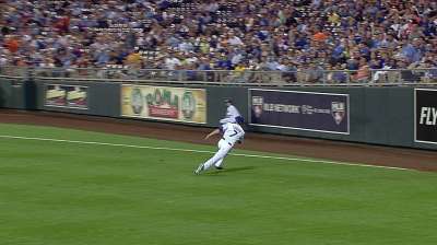 Royals get roughed up by hot-hitting Tigers