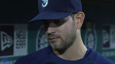 Paxton impresses, earns victory in MLB debut
