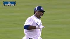 Uribe's three homers put Dodgers back on track