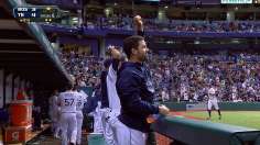 Twist of fate: Myers helps keep grip on Wild Card