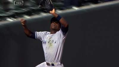 Quite a catch: Soriano going above, beyond for Yanks