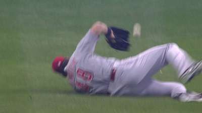 Miller Park giving Ludwick, Reds problems in field