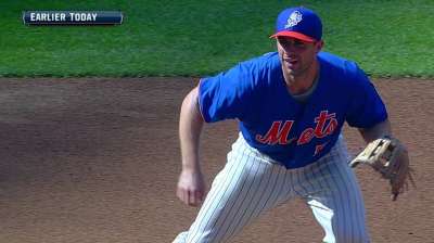 Wright runs bases, still wants to play this season