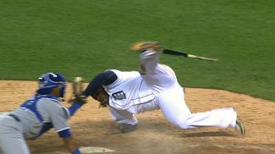 Royals play to win in Wild finish with Tigers