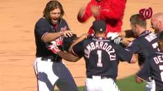 Nats capitalize on late error to stun Braves