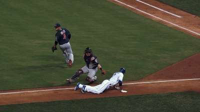 Royals keep running with a Wild Card dream