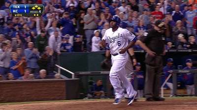 Royals rally to apply heat in Wild Card race