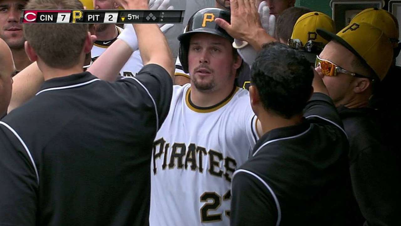 Bucs make one-year pact with Snider