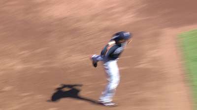 With Gold Glove defense, Simmons' value unmatched