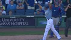 Maxwell's walk-off slam helps Royals keep pace