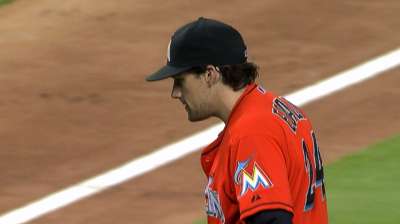 Eovaldi guía blanqueada de Marlins sobre Filis
