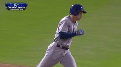 O's acquire Lough from Royals for Valencia
