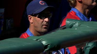 Ausmus tosses hat into ring for Cubs manager