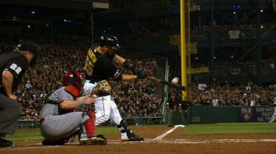 Martin rewards Pirates' faith with multihomer game