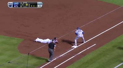 Opportunistic Dodgers make Braves pay for mistakes