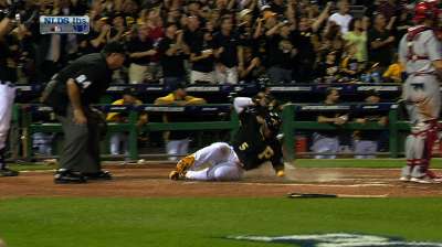 Bucs buckle down late, move to within win of NLCS
