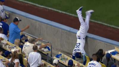 Crawford steps up in big way for Dodgers