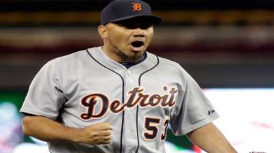 Benoit open to 2014 role as Tigers' setup man
